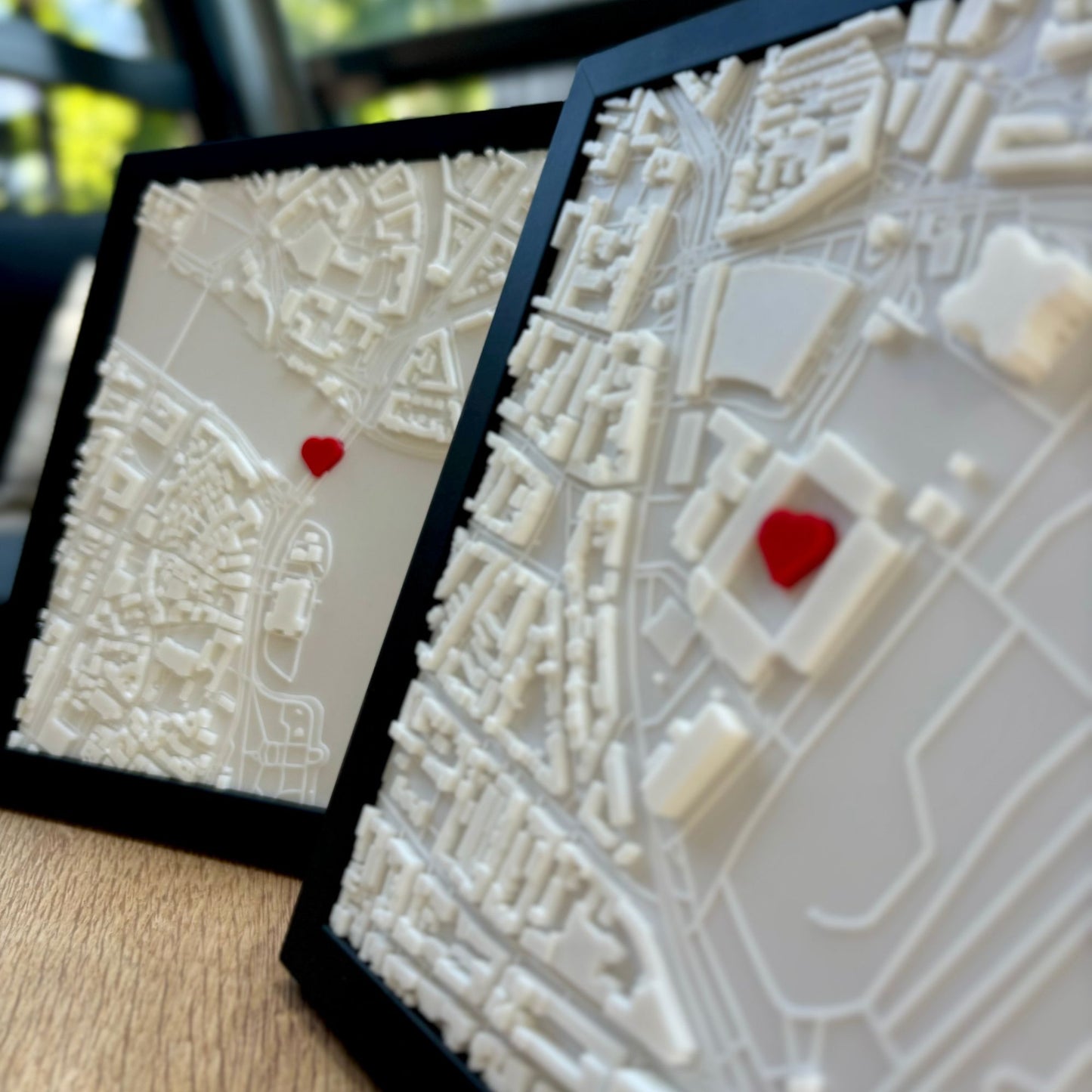 Weiße Stadtkarte mit Herz